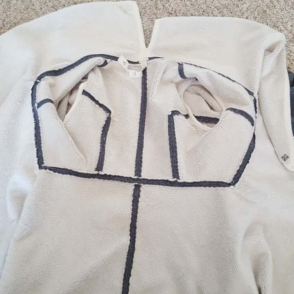 Lululemon wrap sweater - Picture 8 of 9